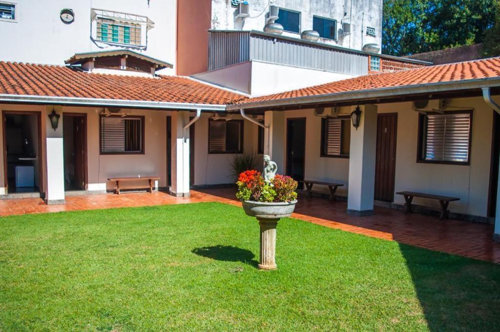 Galeria Hotel Pousada Jaguariuna Exterior photo